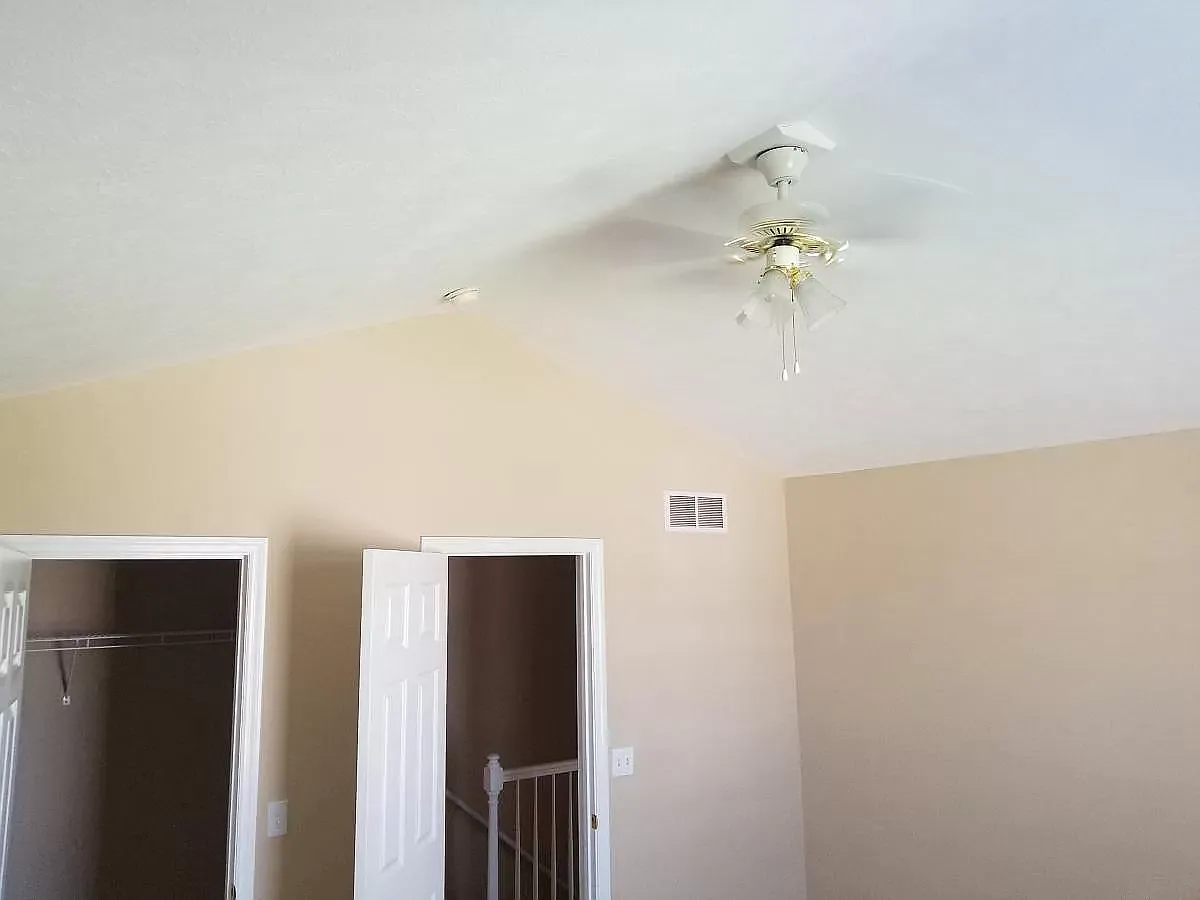 630 Hampton Way — Photo 2