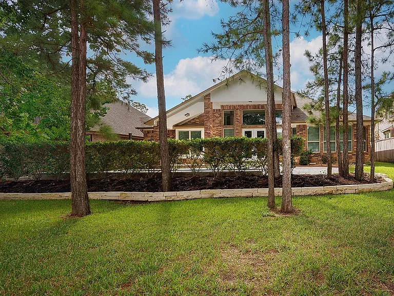 46 Caprice Bend Pl — Photo 29