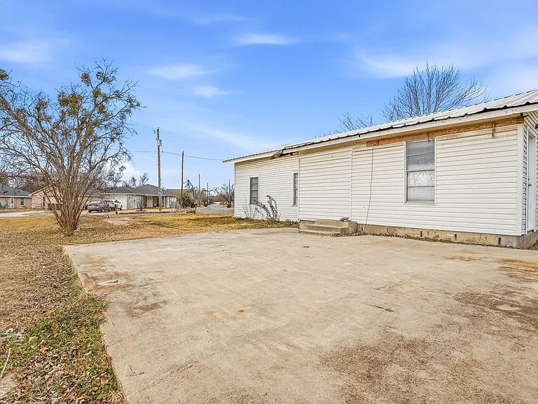 1412 Chase Ave — Photo 18