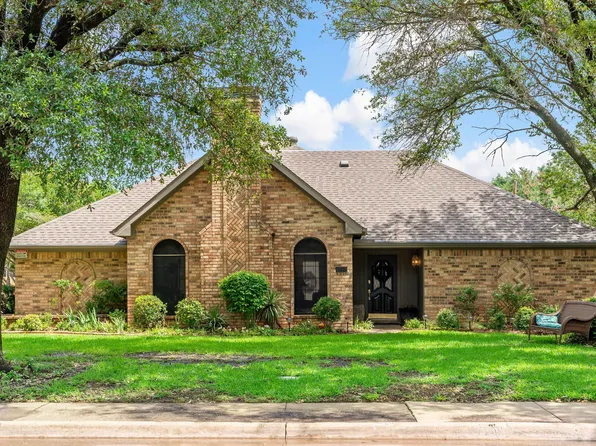 6809 Winding Rose Trl, Dallas, TX 75252