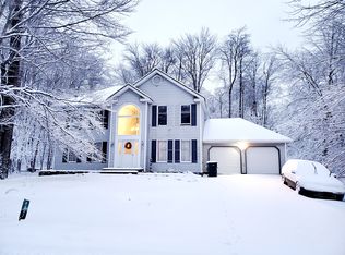 9607 Stony Hollow Dr, Tobyhanna, PA