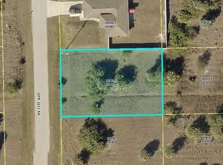 453 Petite Ave, Lehigh Acres, FL 33974