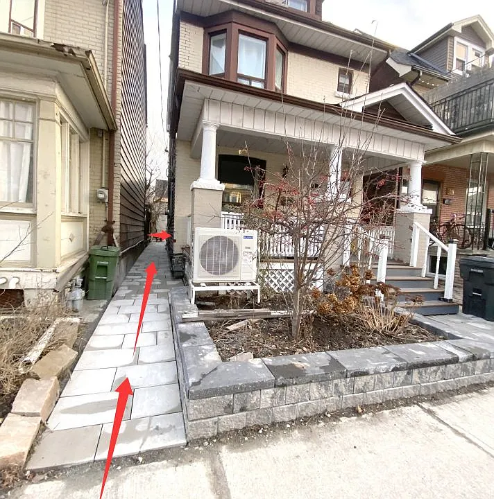 81 Hallam St #103