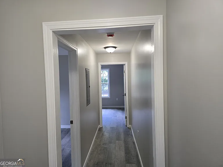 305 Smith St — Photo 12