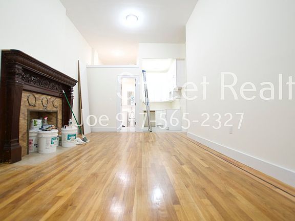 3rd image of 119 W 69th St APT 2A