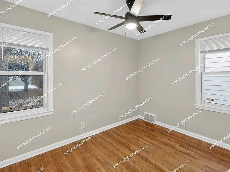 14655 Jacob Ave — Photo 8