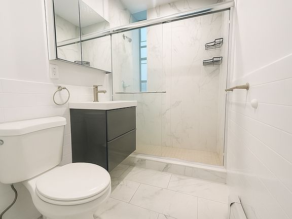 5th image of 45 Tiemann Pl APT Ll100