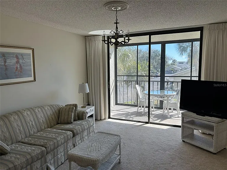 1316 Pasadena Ave S #202 — Photo 14