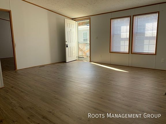 3rd image of 13048 Virginia Dr #140