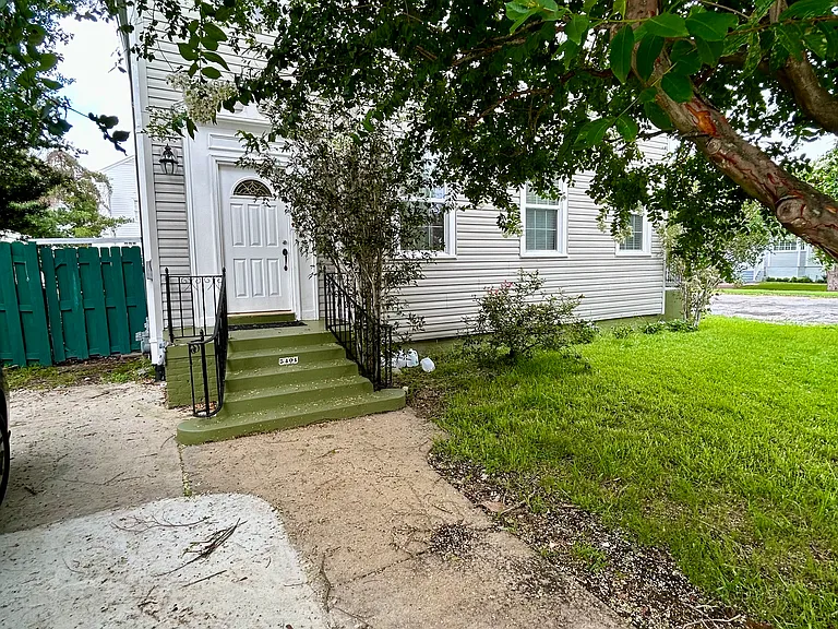 5401 S Miro St — Photo 2