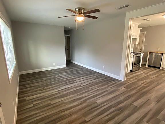2nd image of 4001 Pickfair Ln
