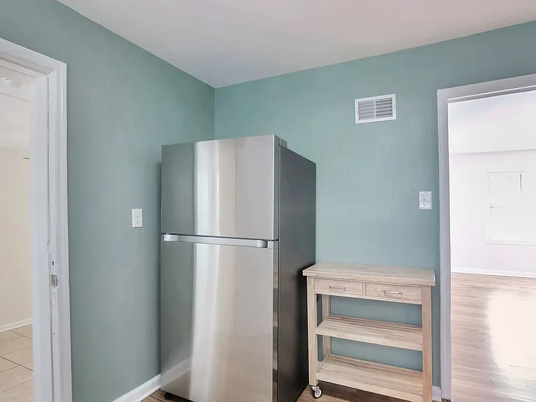 3036 Santa Monica Dr — Photo 4
