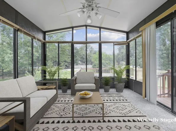 8223 Laramie Pl, Powell, OH 43065