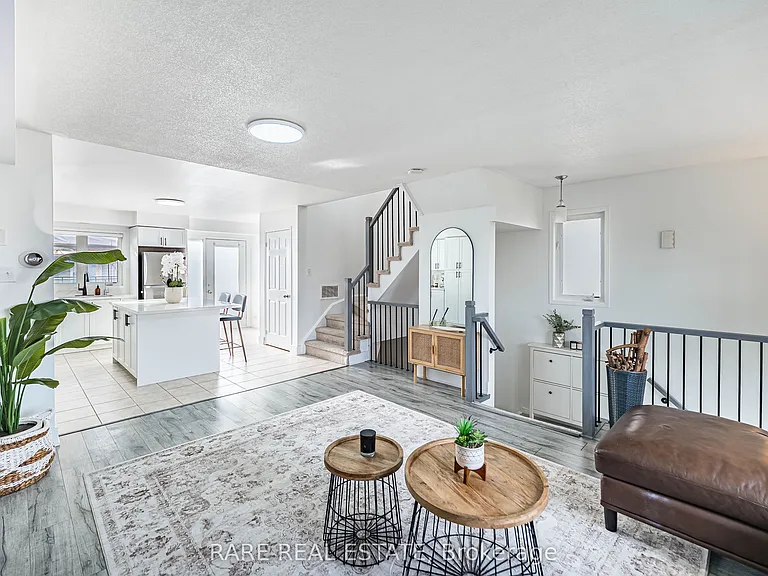 60 Fairwood Cir #28 — Photo 19