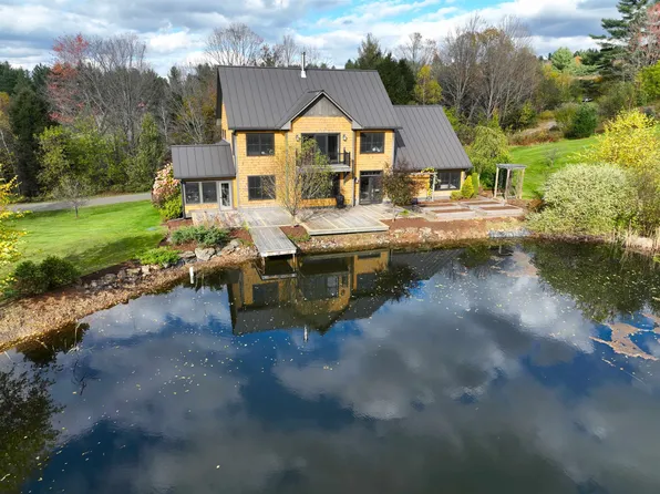 661 River Road, Troy, VT 05859