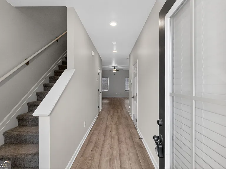 7151 Chara Ln — Photo 2