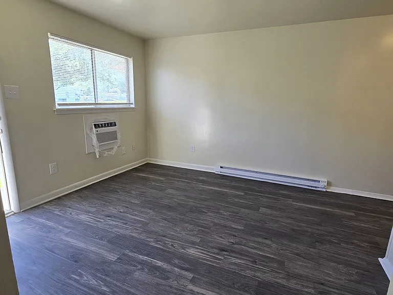 1814 Williamsburg Rd #10 — Photo 5