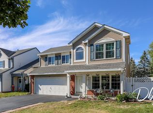 48 E Rosewood Ln, Round Lake Beach, IL