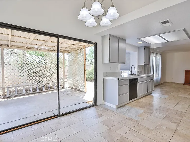 24307 Carman Ln — Photo 10