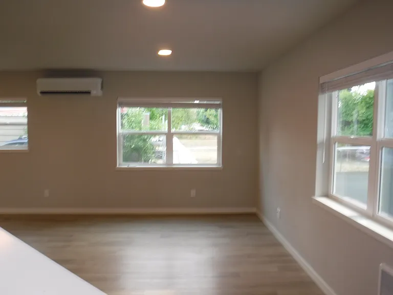 5295 Chehalis Dr N — Photo 3