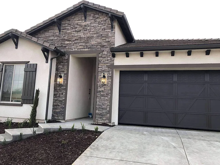 6443 E Brown Ave — Photo 3