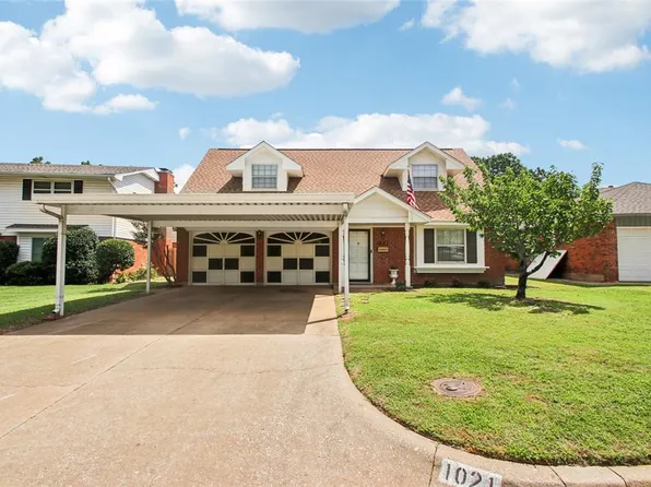 1021 W Idylwild Dr, Midwest City, OK 73110