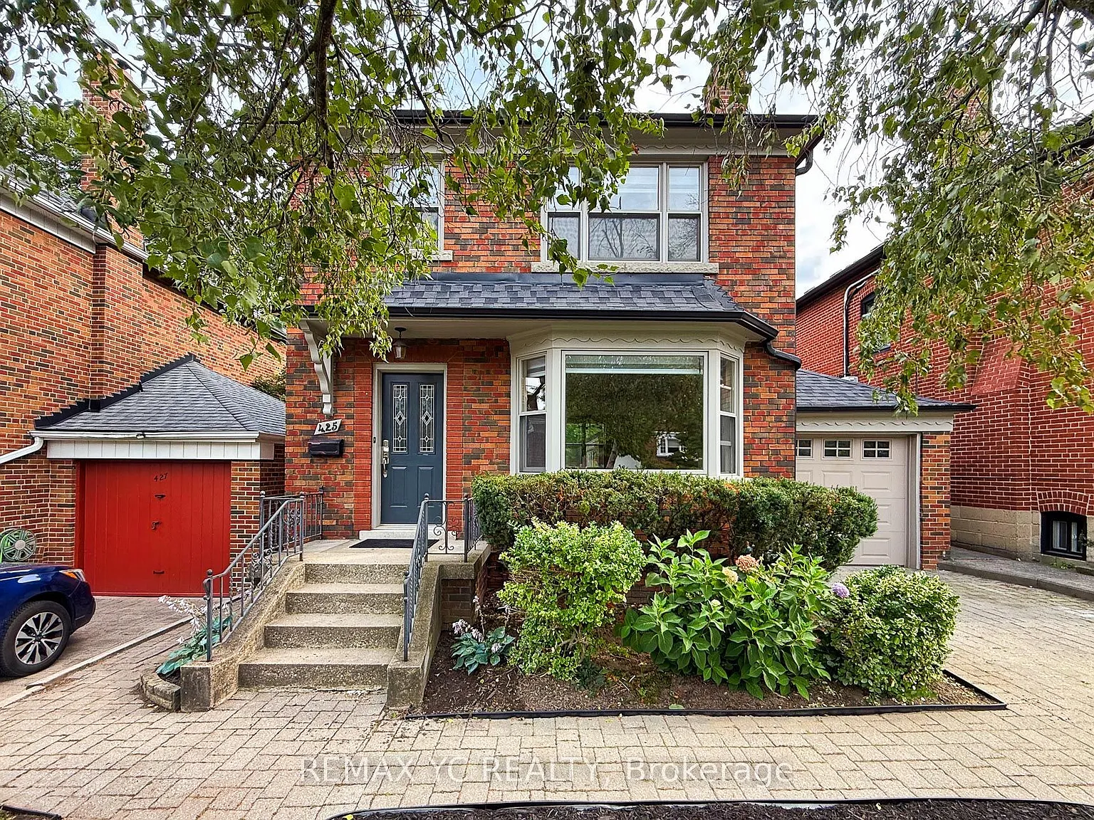 5 bed, $5,950 — Photo 1