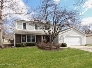 1297 Radcliffe Rd, Buffalo Grove, IL 60089