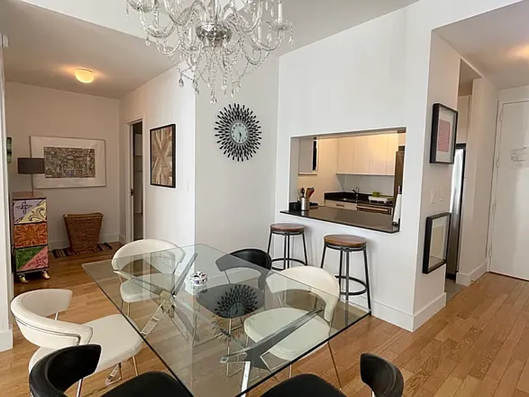 99 John St #2510 — Photo 2
