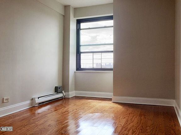 5th image of 1990 Lexington Ave APT 26G