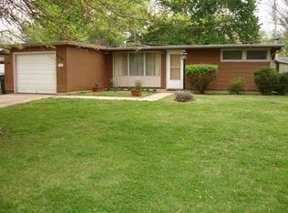 1553 SW 23rd St, Topeka, KS 66611