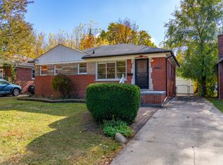 275 Council Ave, Clawson, MI 48017