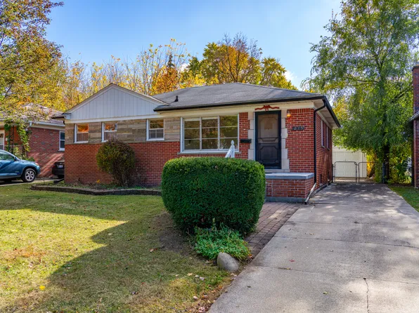 275 Council Ave, Clawson, MI 48017