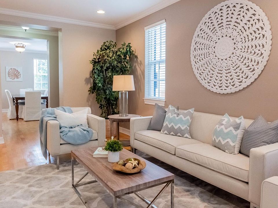 living room-dining