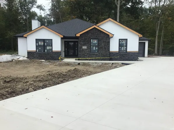 4865 Falcon Pkwy, New Haven, IN 46774