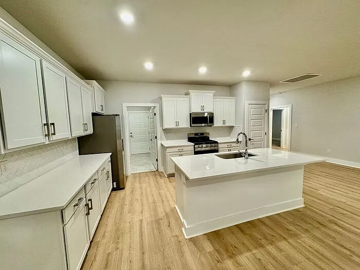 467 Raleigh Elm Dr — Photo 5