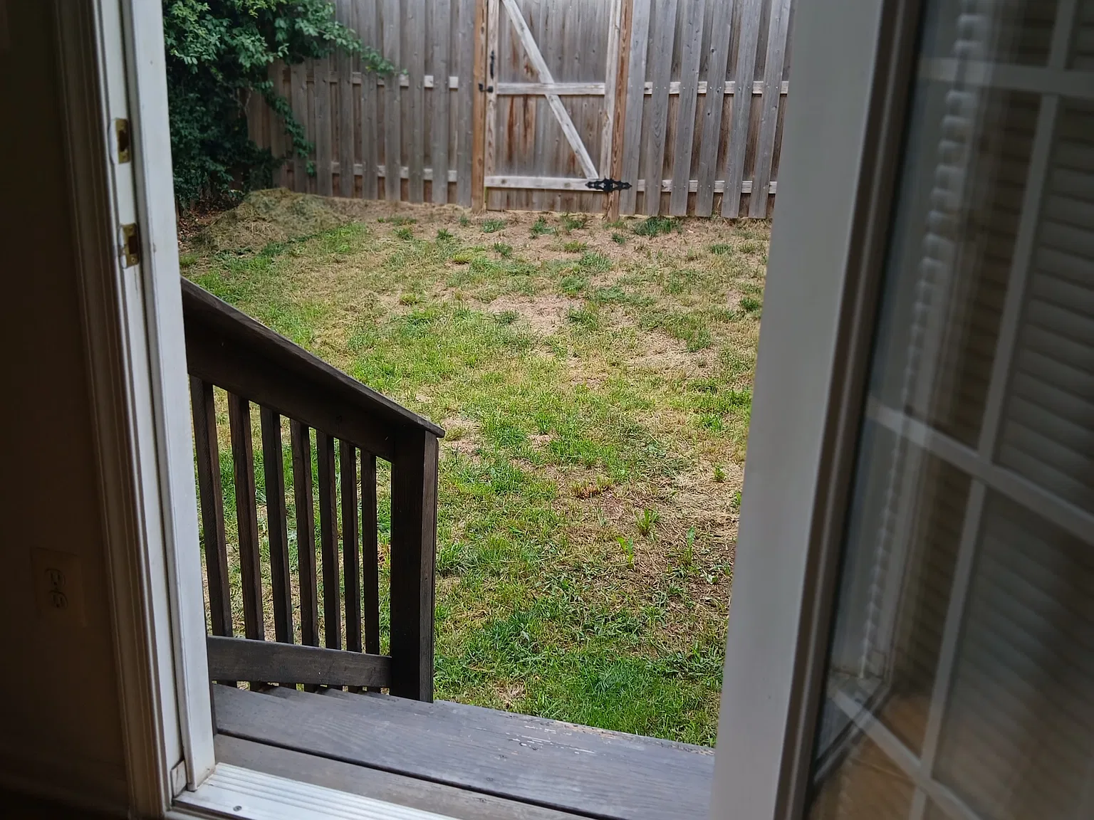 4 bed, 3.5 bath, 1400 sqft, $2,100 — Photo 2