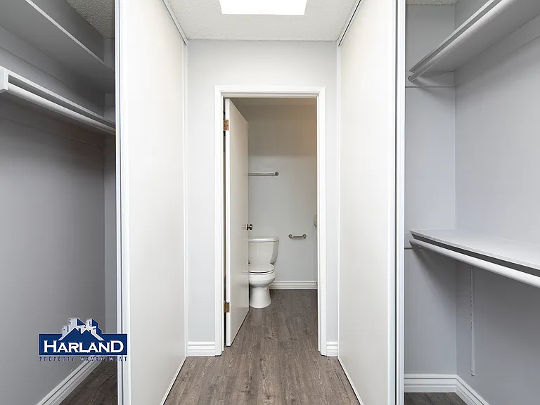 8332 Regents Rd #3A — Photo 15