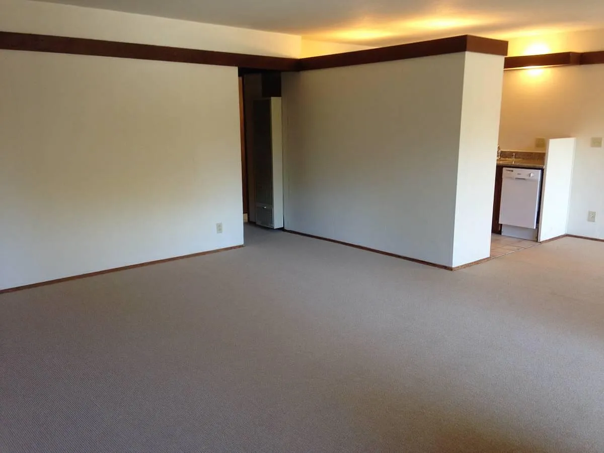 2 bed, 816 sqft, $2,350 — Photo 2