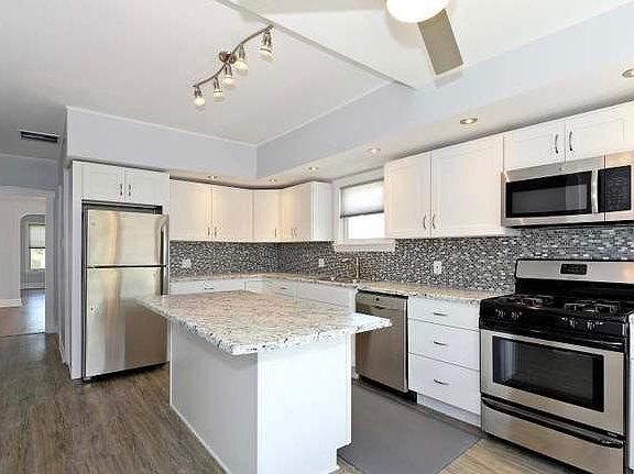 4th image of 5707 W Ainslie St #2nd