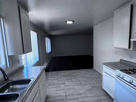4th image of 437 E Truslow Ave #C