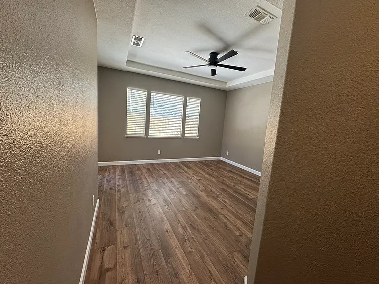 3267 Inwood Pl — Photo 8