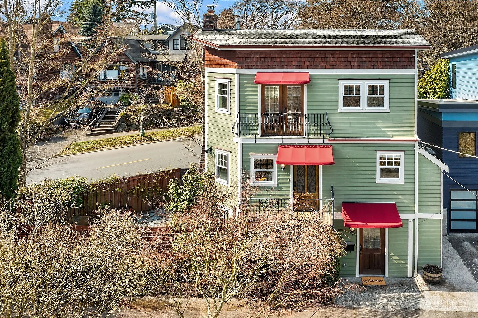 400 W McGraw Place photo 1