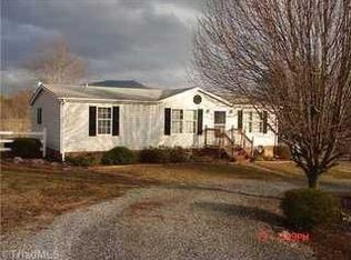 1951 Tillotson Rd, Pinnacle, NC 27043