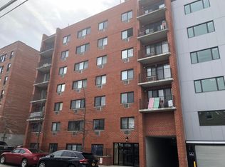 3412 146th St APT 403, Flushing, NY 11354