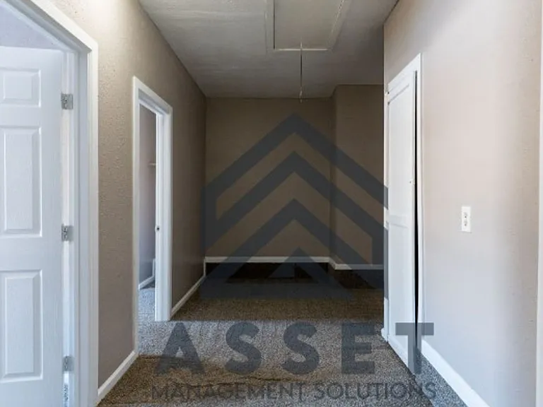 4825 S Fairmont Ave — Photo 12