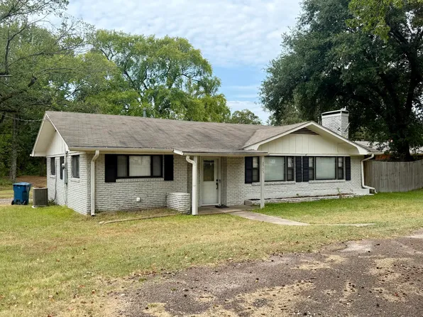 2751 N Jefferson Ave, Mount Pleasant, TX 75455