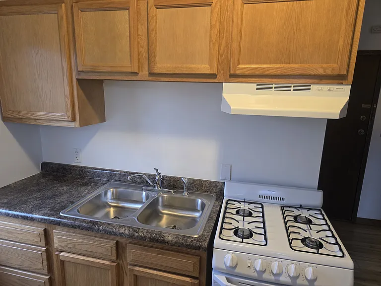 1714 2nd Ave S #6 — Photo 5