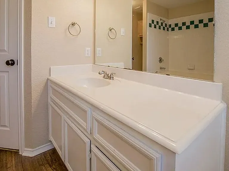 4510 Hondo Dr — Photo 12