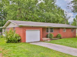 400 N Byers St, Gentry, AR 72734